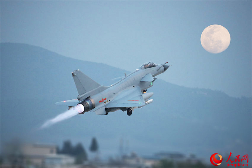 ս���������ա�