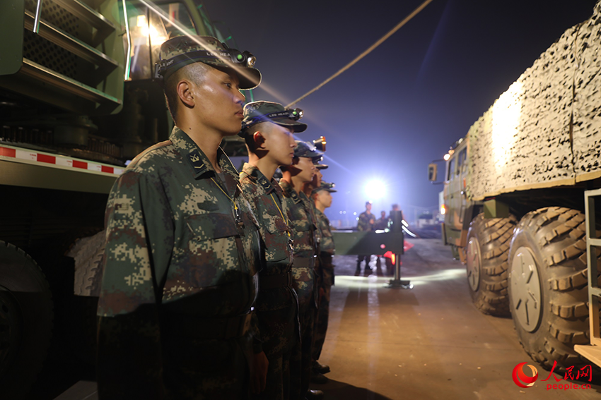 ս�����顣