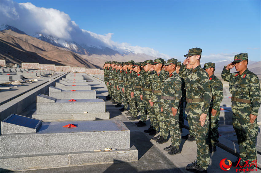 ����ʱ����������Ӣ����ʿȺ�徴��