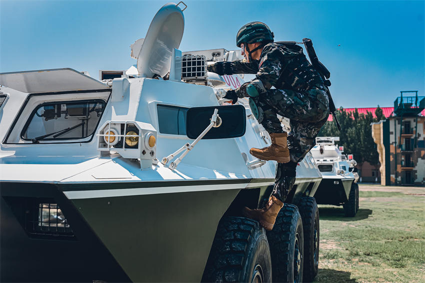 װ�׳���ʻԱѸ�ٽ����ʻλ��