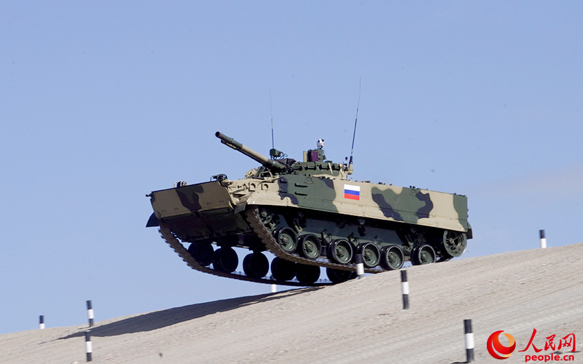 ����˹�������鷭Խ���롣