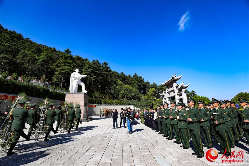 ���׻�����