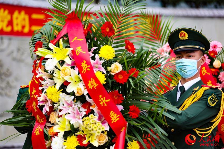 ���׻�����