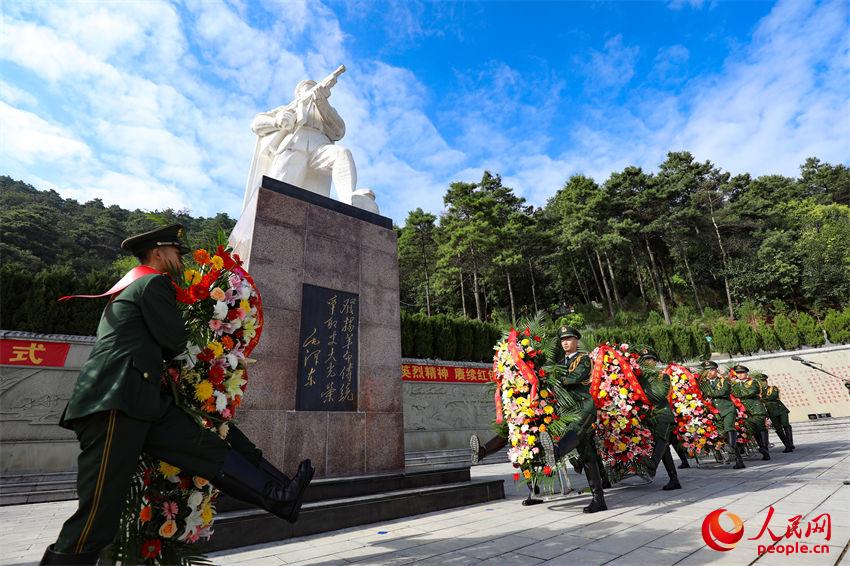 ���׻�����