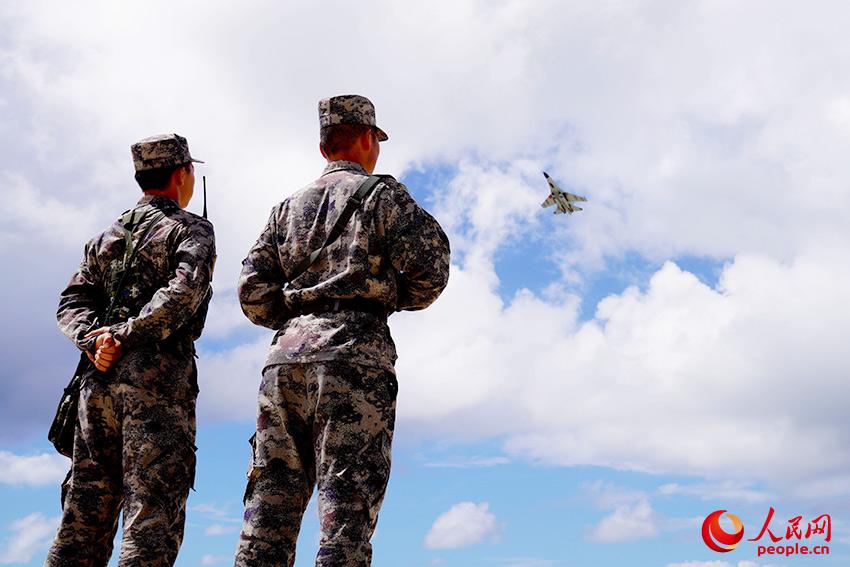 �����ŷɡ�