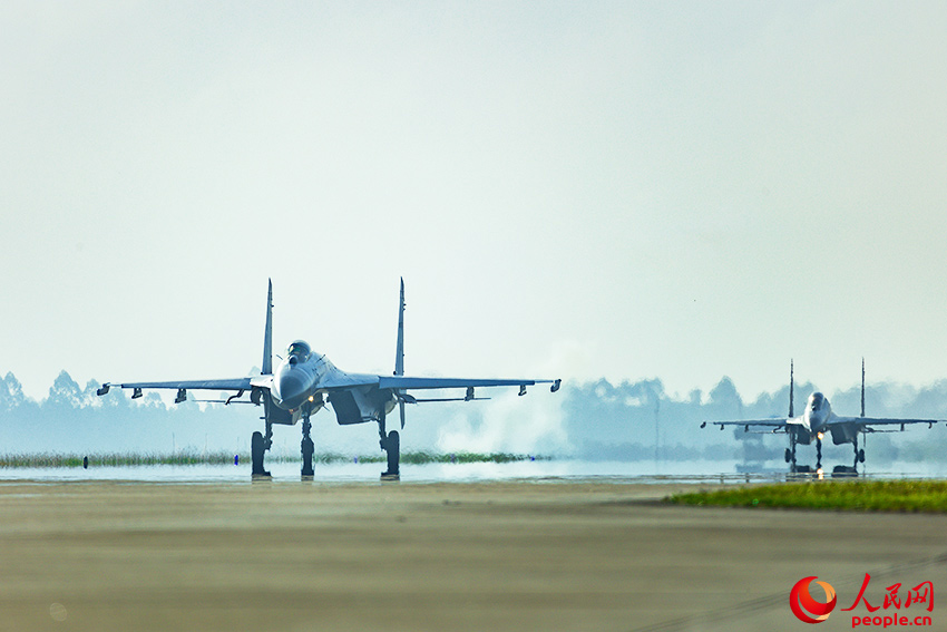 ս�����С�