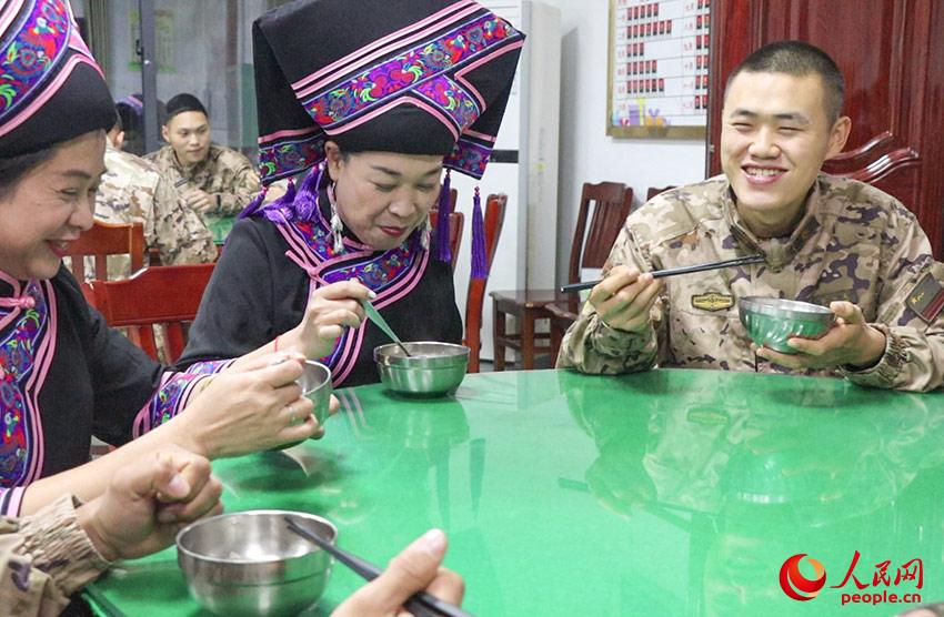 ͬ����Բ��