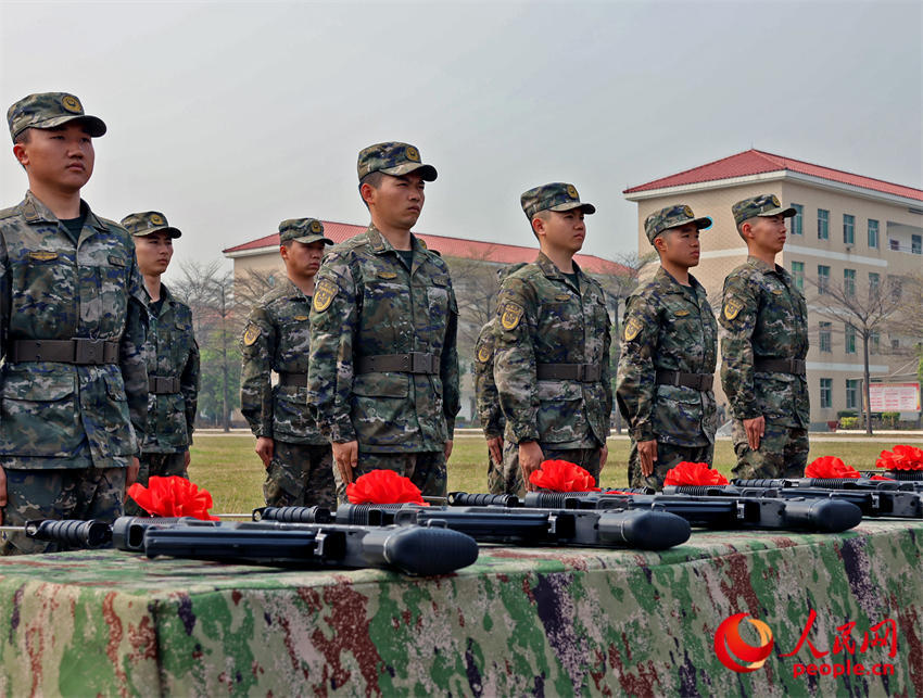 �ٱ������