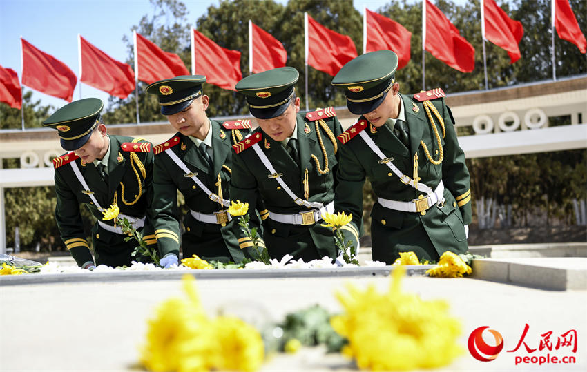 ����հ������������ʻ���