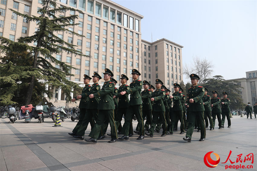 ����ǰ�С�