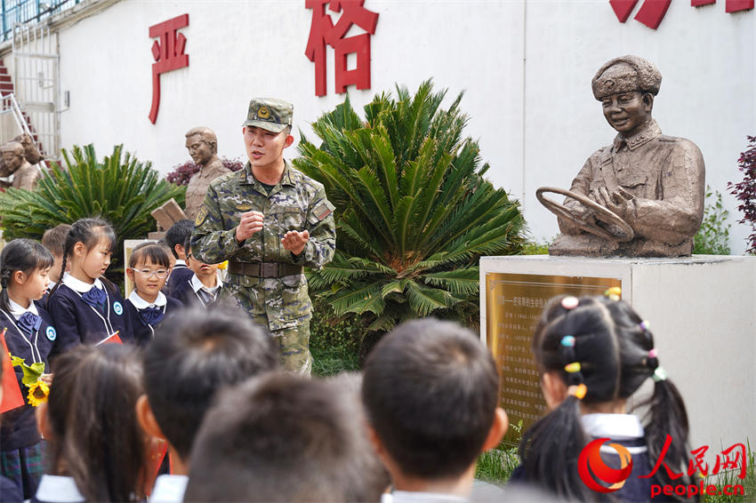 �ٱ�Ϊѧ������Ӣģ���¡�