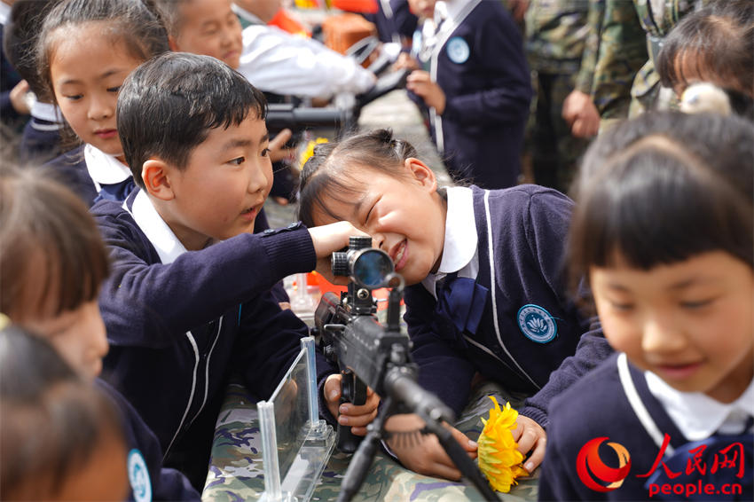 ѧ���ι�����װ����