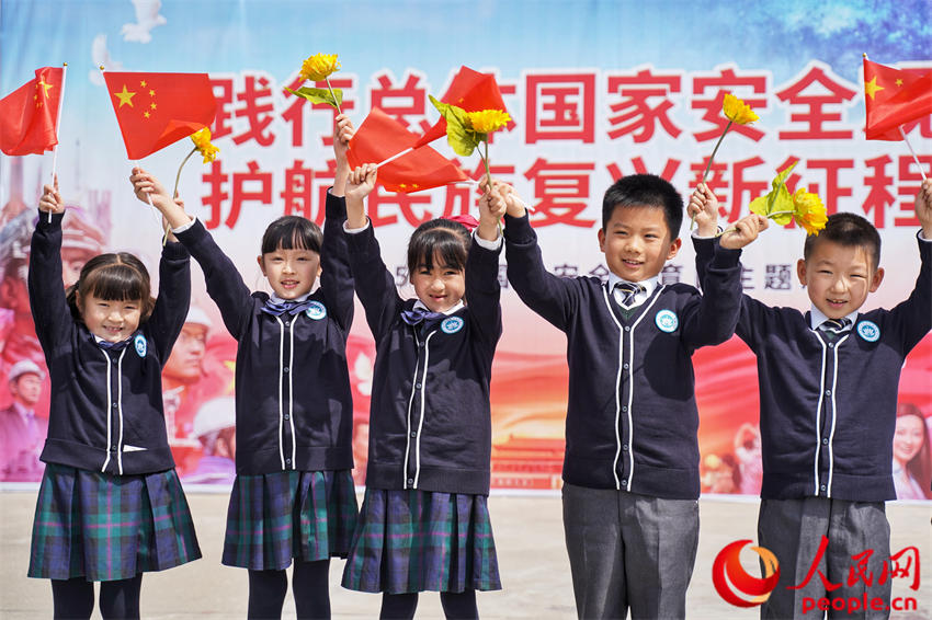 ѧ��Ц�ݲ��ã��ֳ���Χ�������ڡ�