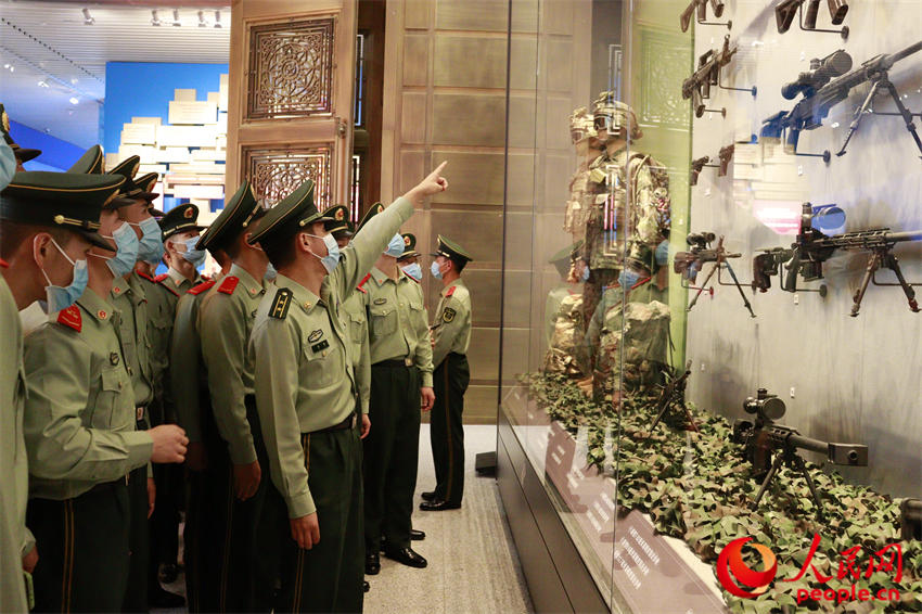 ������ڲιۼ�ѧ��