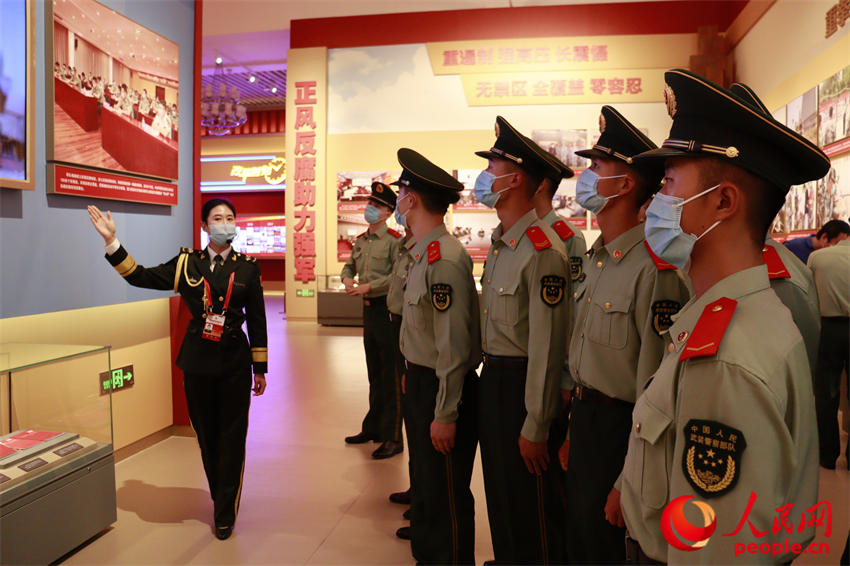 ������ڲιۼ�ѧ��