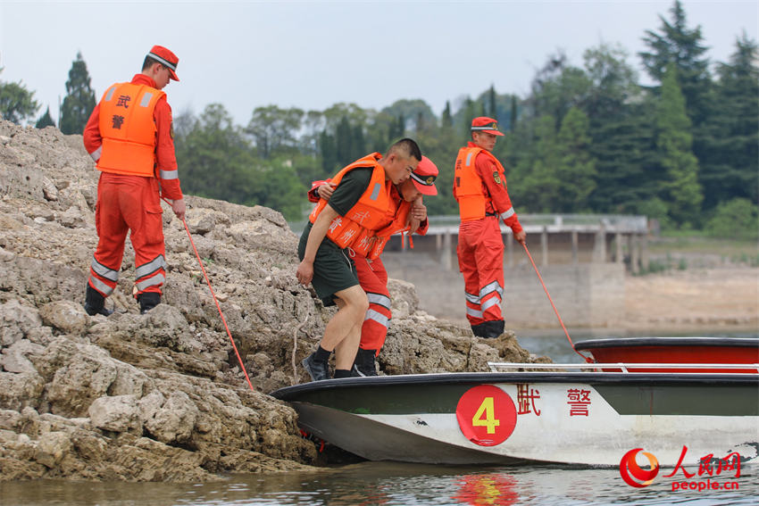 ��ȡ�������Ա����