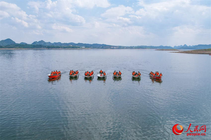 ����ѵ������һ�ֶ��Ρ�