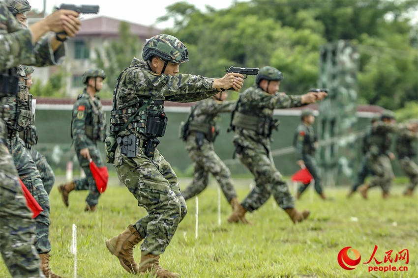 ��ǹ�������ѵ����