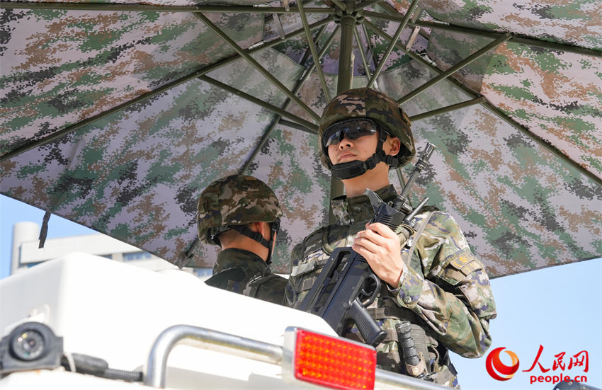 �ڸ߿����㶨�㾯�䡣