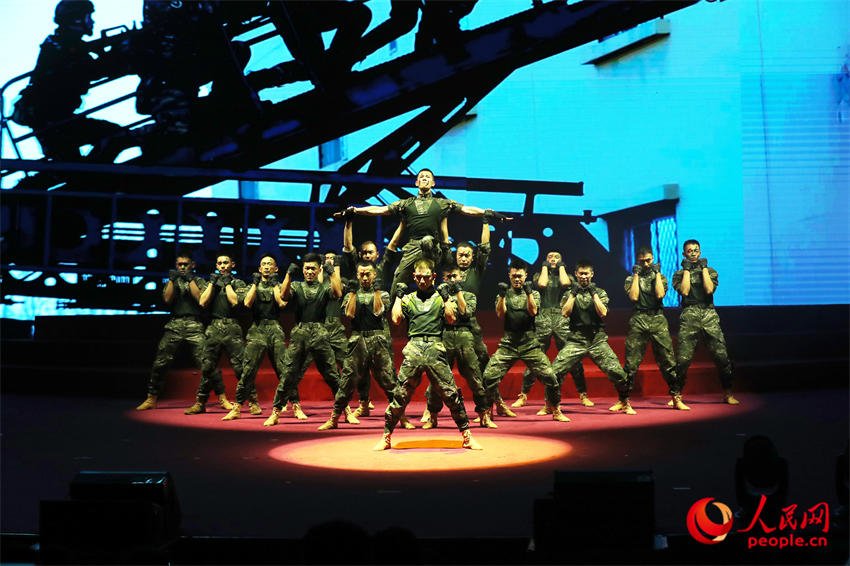 �赸������������˹ٱ��۽�ʹ���������������Ҵ��ʤ�ĺ���׳־��