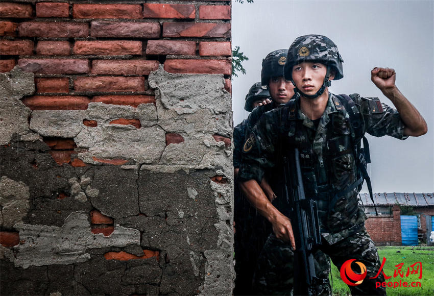 ���ƴ�����