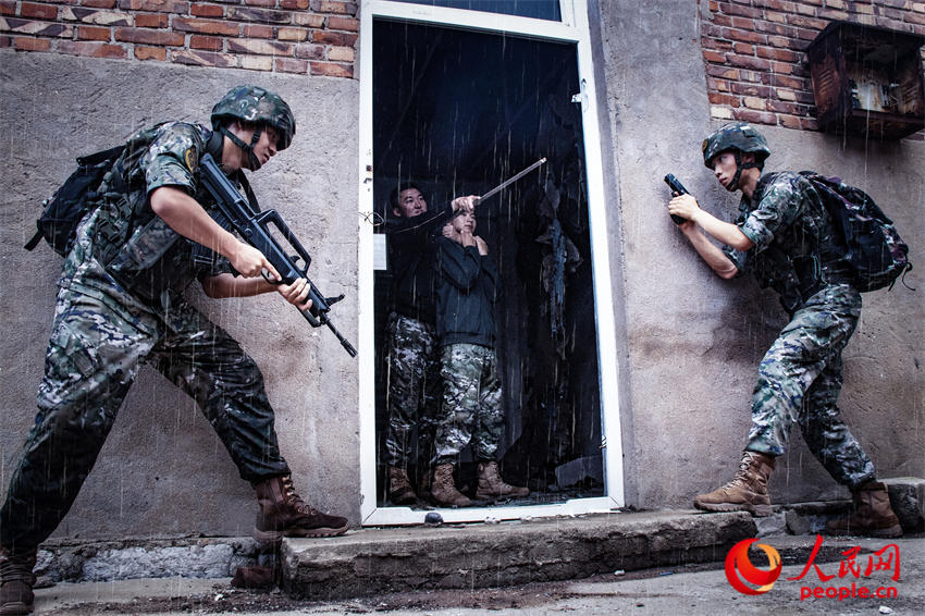 ��Ŀ��̸��ѹ�ơ�