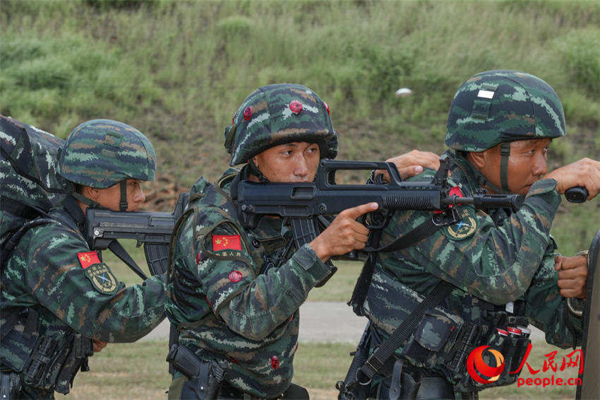 ���С��ֽ���졣