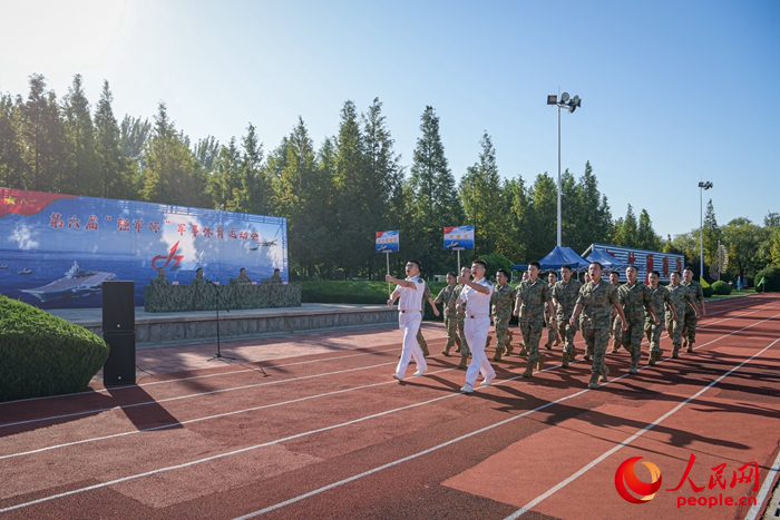 ����ս���������ձ�ĳ��վ�����조ǿ�����������˶���Ӳ�˿���