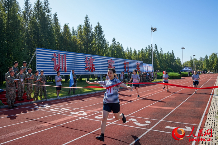 ����ս���������ձ�ĳ��վ�����조ǿ�����������˶���Ӳ�˿�����8��