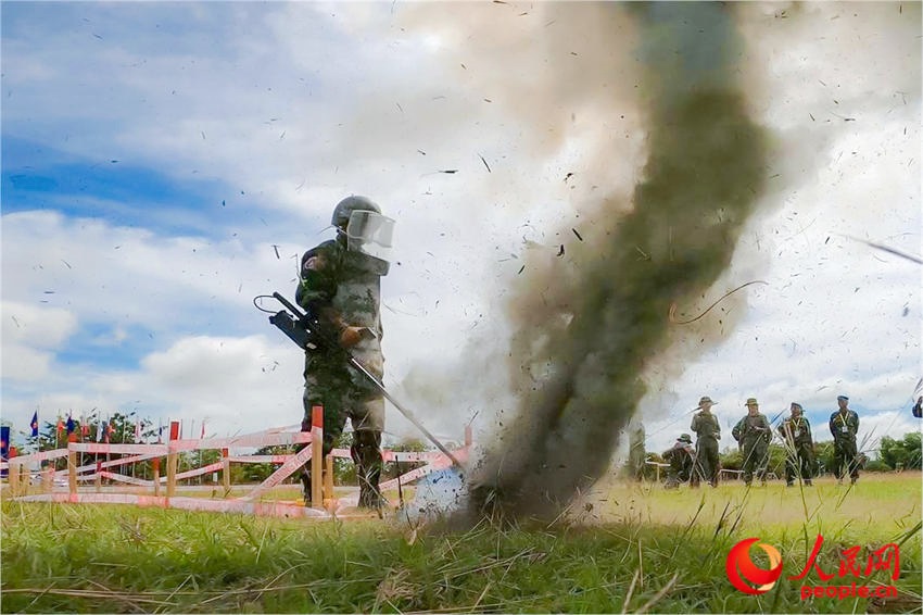 �׳���Ԯ��Ŀ�ֳ�����ҵ��ģ�⡰���ס���