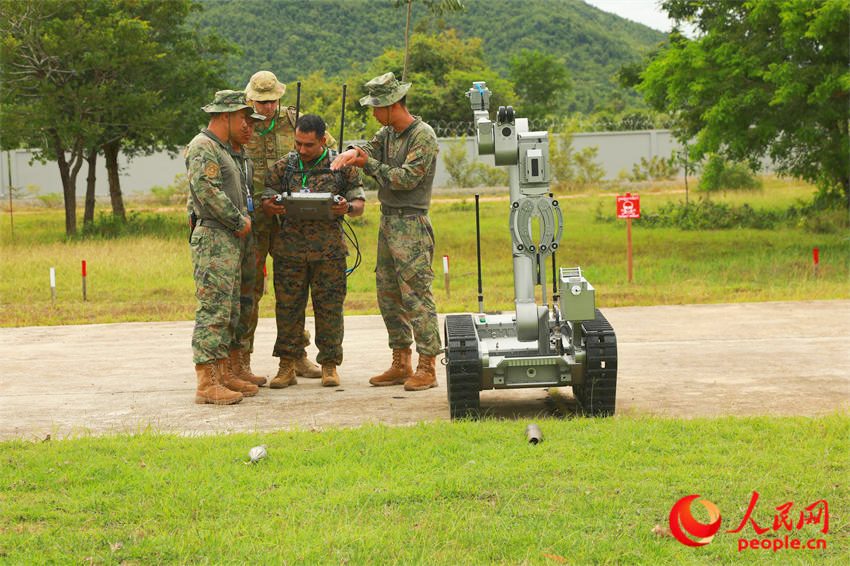 �з��ű������Աָ�������ѵ��Ա�����ű������˼�ȡδ����ģ�͡�