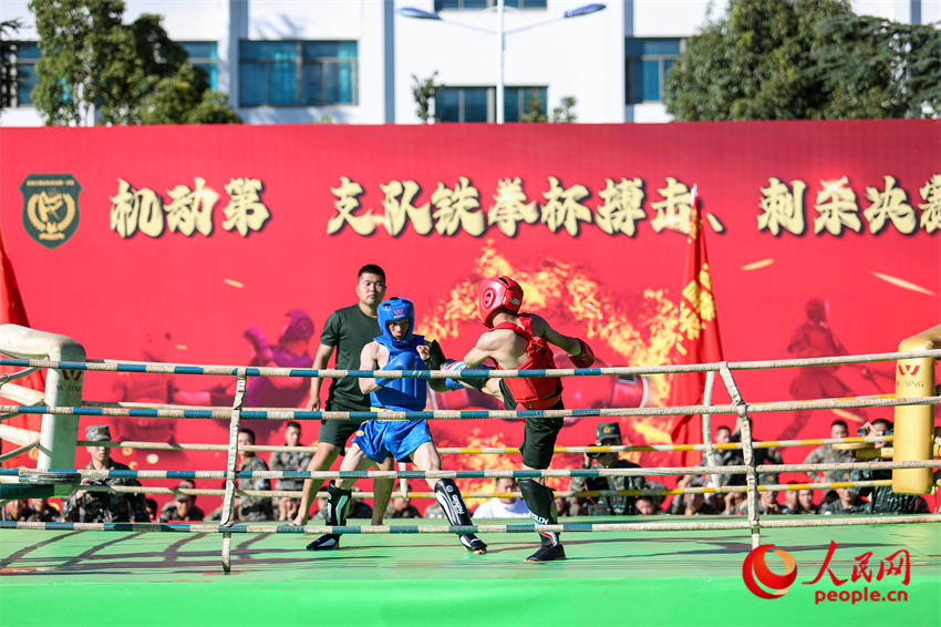 ������̨�ϣ�����˫������ѽ��ѷ֡�