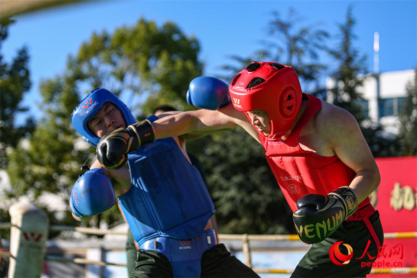 ������̨�ϣ�����˫������ѽ��ѷ֡�