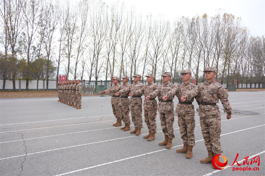 ����ѵ����