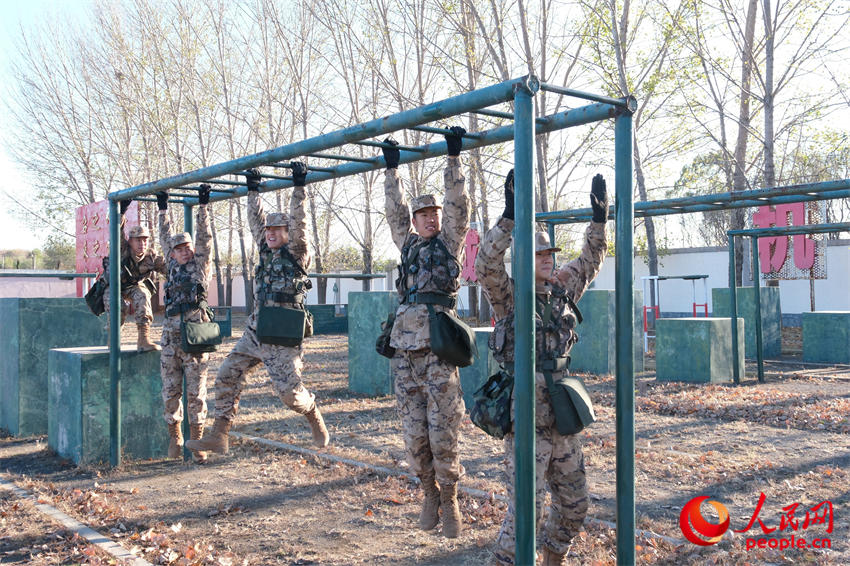 ����ѵ����