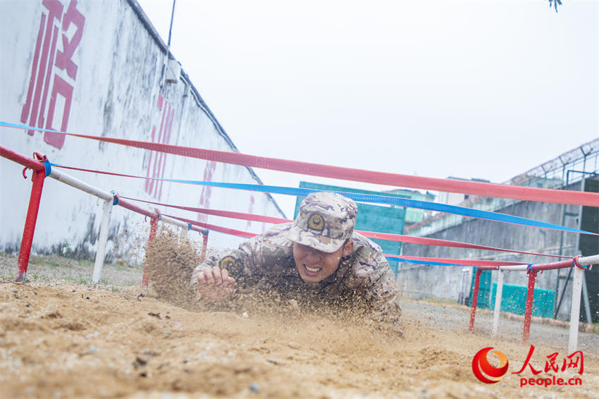 �����İ����ϰ�ѵ����