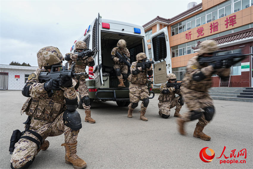 �ٱ��˳�������