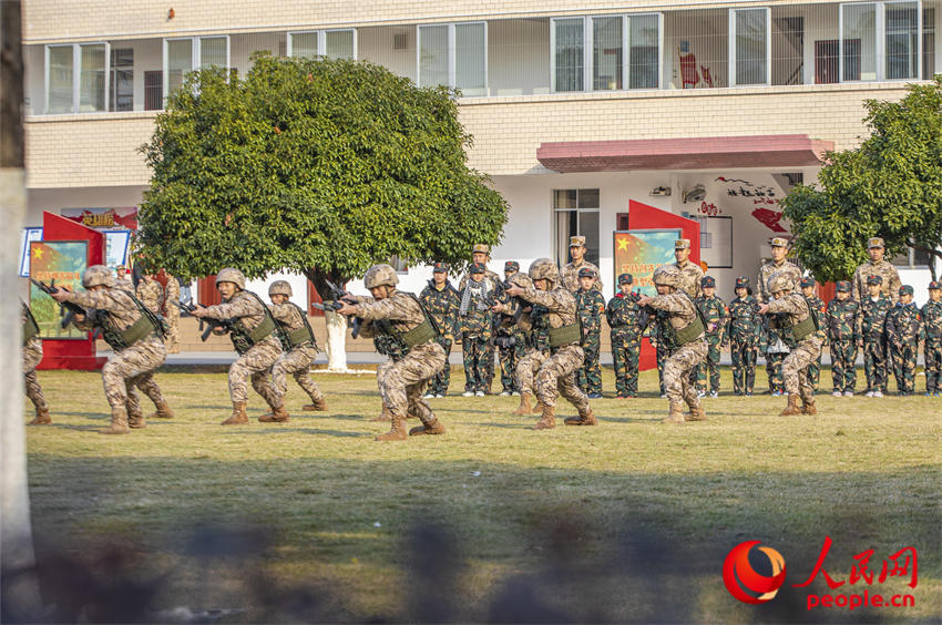 �ٱ���ʾ��ɱ�١�