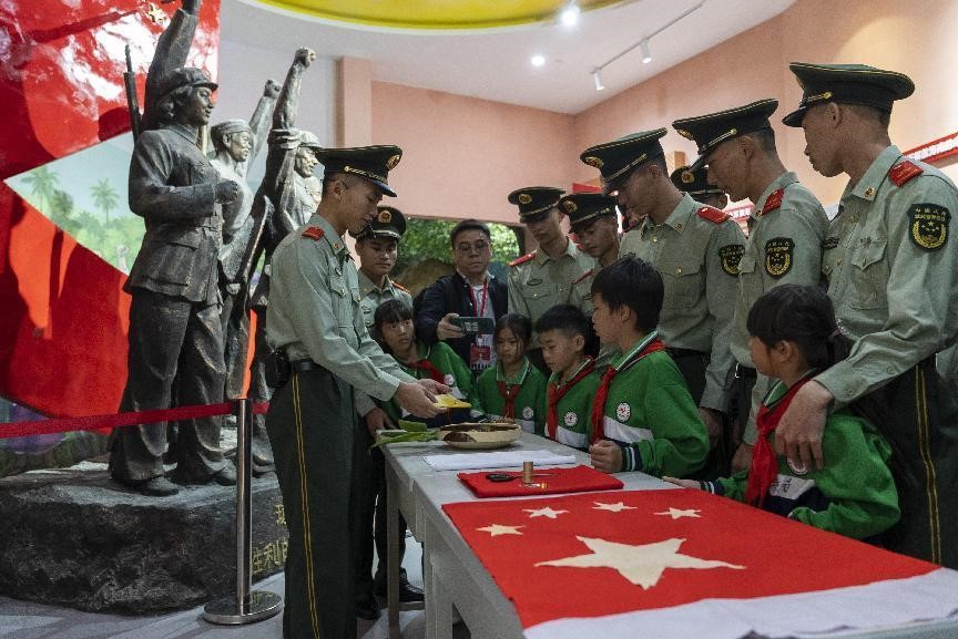 �ٱ���Ϊѧ�����⺣�ϵ���һ�����Ǻ����������̡�