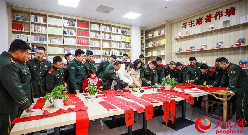 �ٱ������һ��д���ֺʹ�����