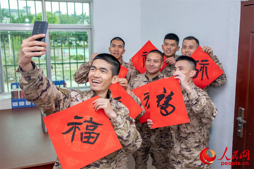 ���ױ���д�ġ������ֺ�Ӱ���