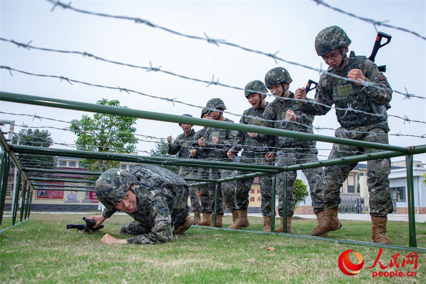 ���в�������ѵ����