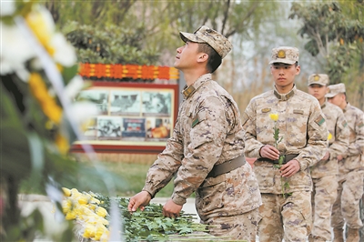 ��83���ž������˼���ӡ���֯�ٱ��廳�ؼ�Ӣ�����˼��ͼΪ�ٱ������˼�����׻�������ί��