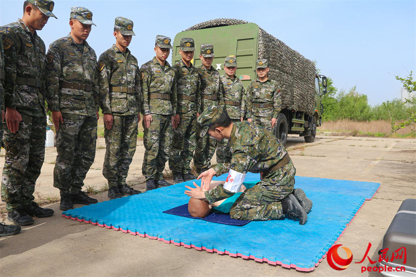 �Ȼ�ѵ����