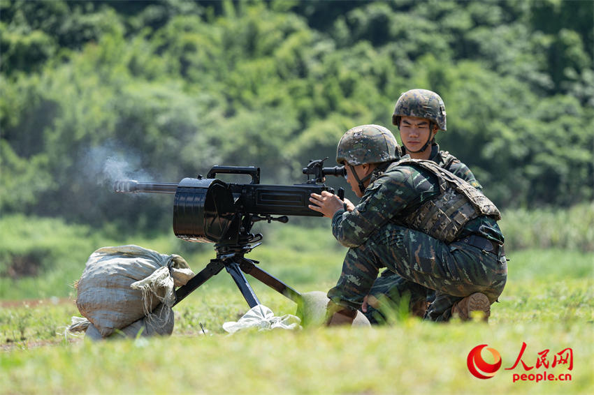 �ػ��������ֽ����񵯷�����ʵ�������