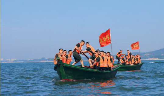 中队组织海上训练。徐灶方摄