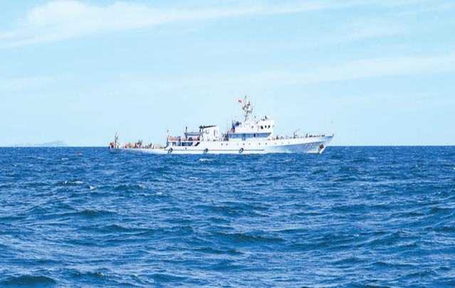 海军某大队开展海上训练