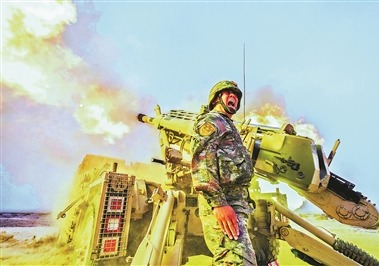 前不久，陆军某团开展实弹射击训练。图为发射瞬间。代昌平摄
